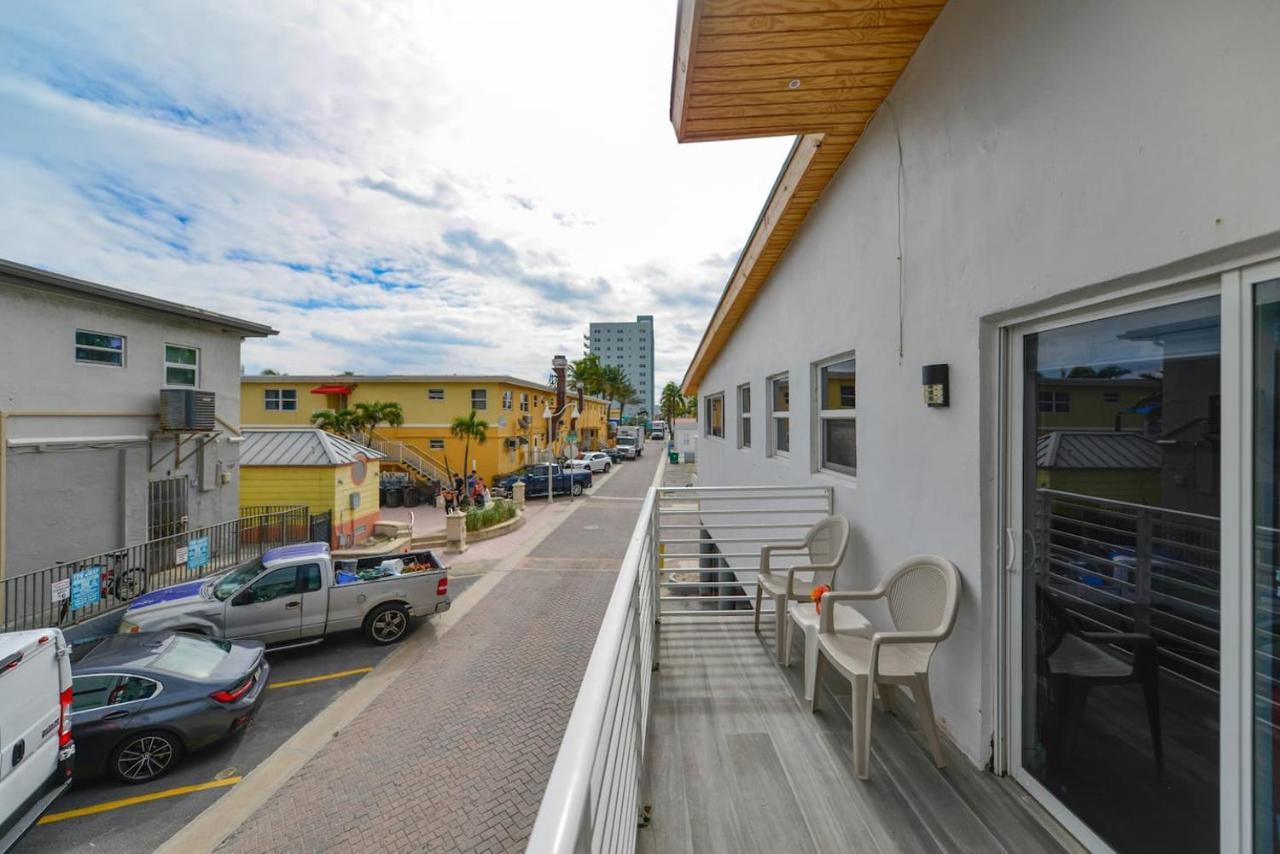 Cozy 1 Bedroom With Pool Steps From The Beach #47 Hollywood Exterior photo